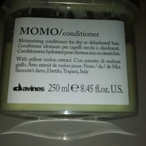 Momo conditioner